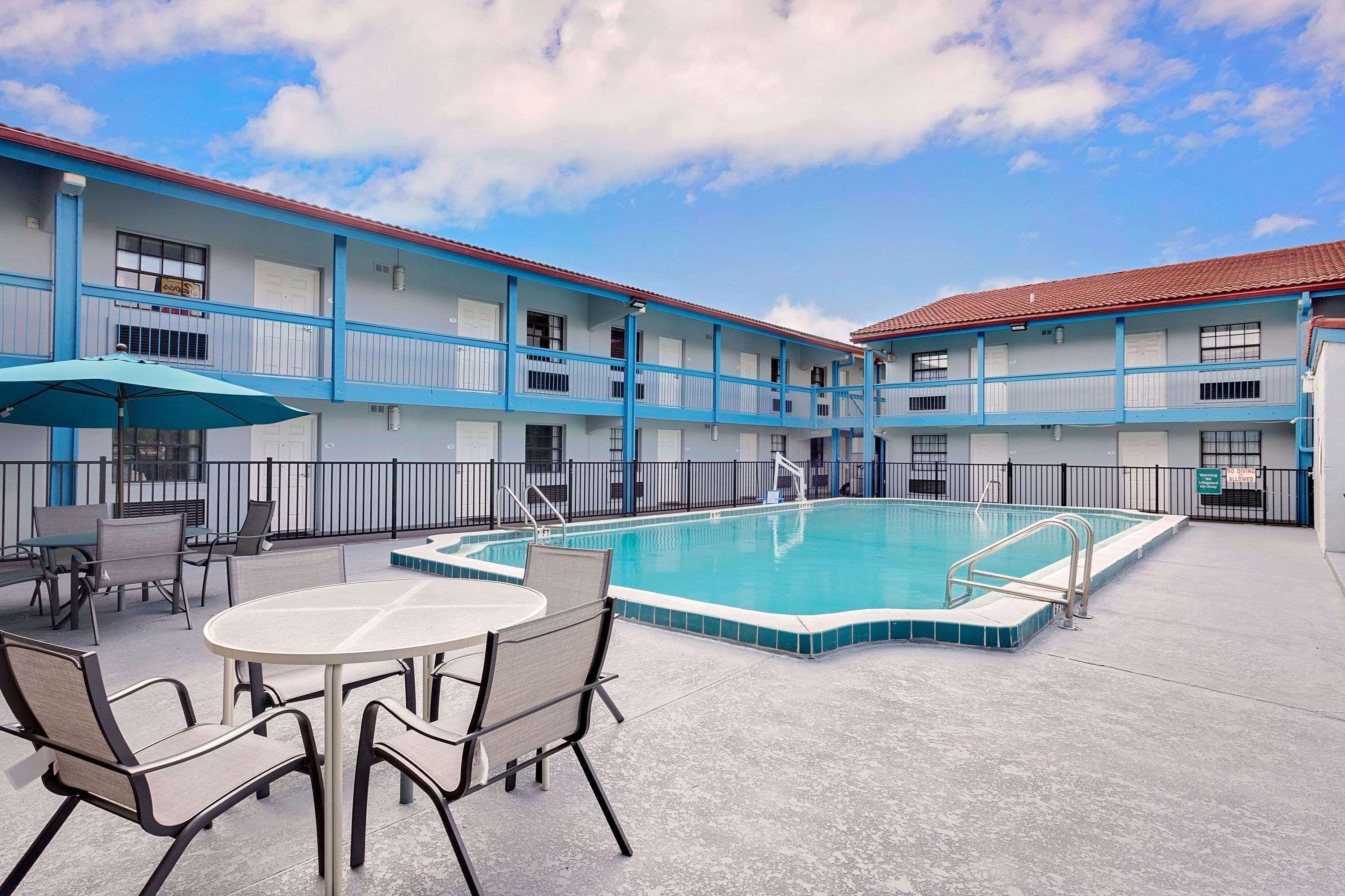 Baymont By Wyndham Jacksonville Orange Park מראה חיצוני תמונה