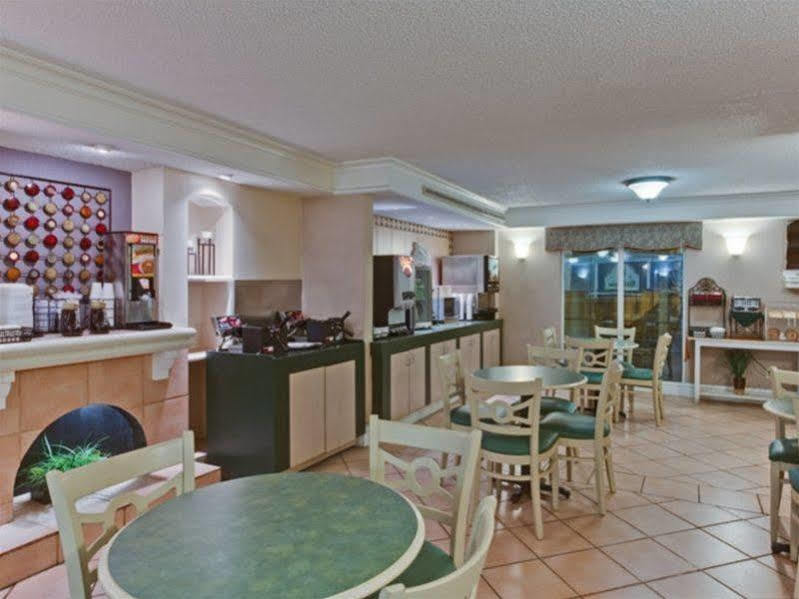 Baymont By Wyndham Jacksonville Orange Park מראה חיצוני תמונה